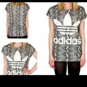 Adidas tee